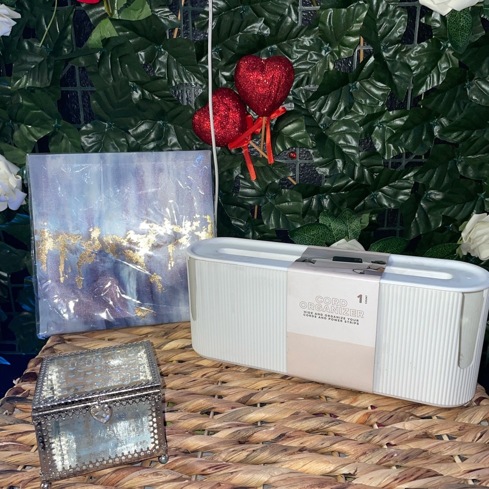 Jewelry trinket, cord organizer, mini wall art bundle-Brand new